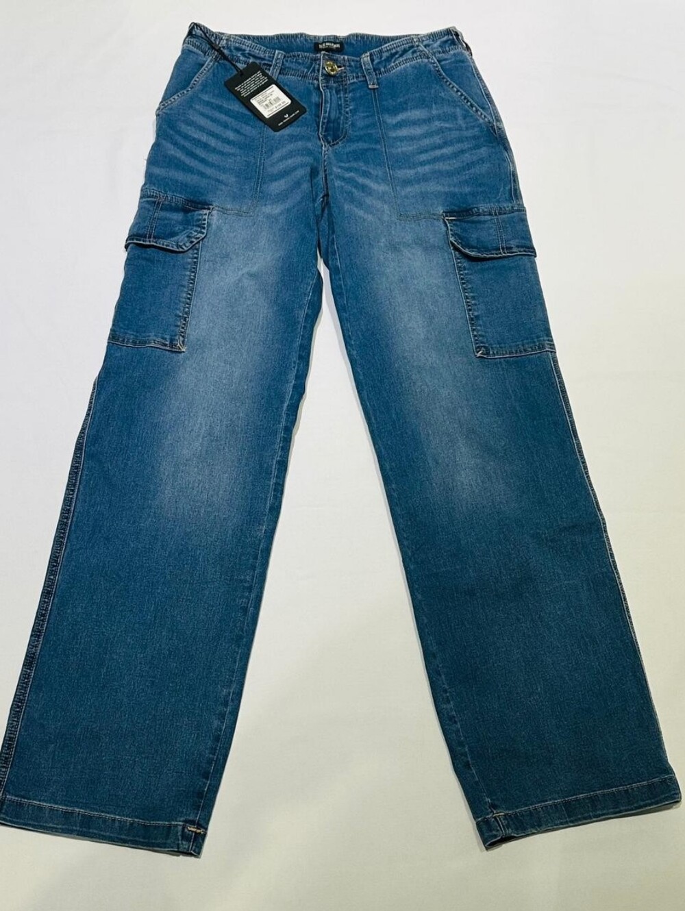 🔥 TRUE RELIGION Cargo Jeans Women’s Size 27 NWT 🔥 Medium Tide Wash | Style 600 - Picture 3 of 16